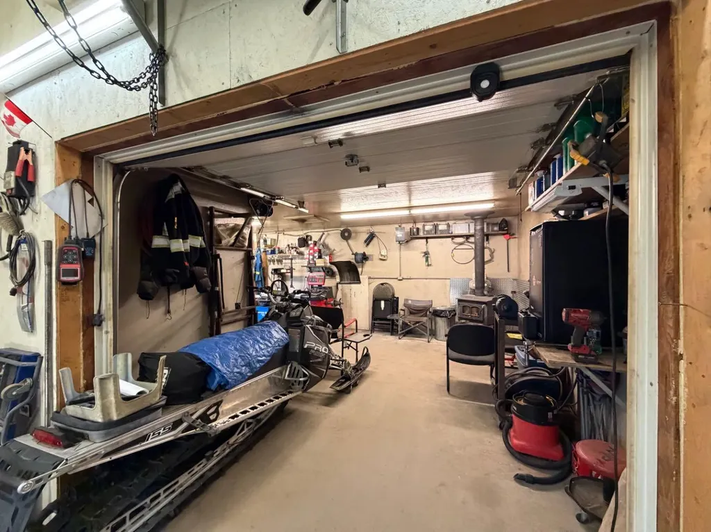 53404A Highway 748 E Rural Yellowhead County AB T7E 3S9