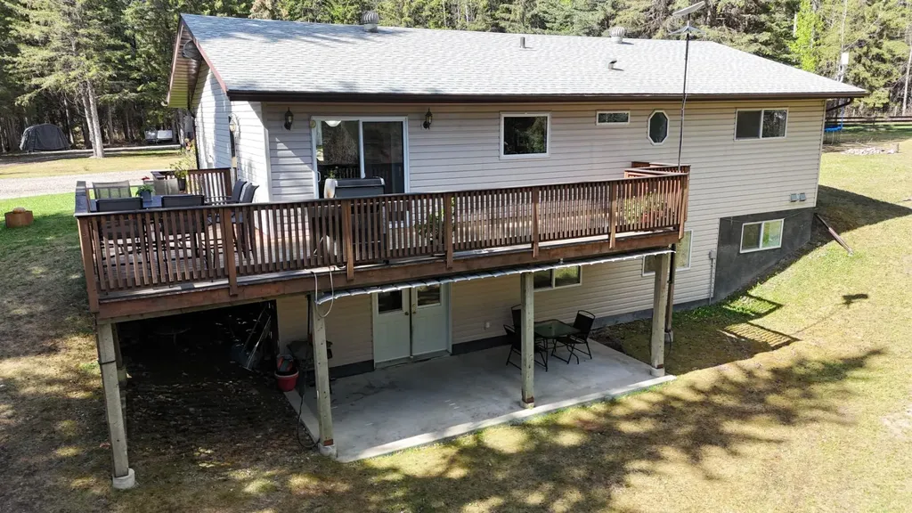 53404A Highway 748 E Rural Yellowhead County AB T7E 3S9