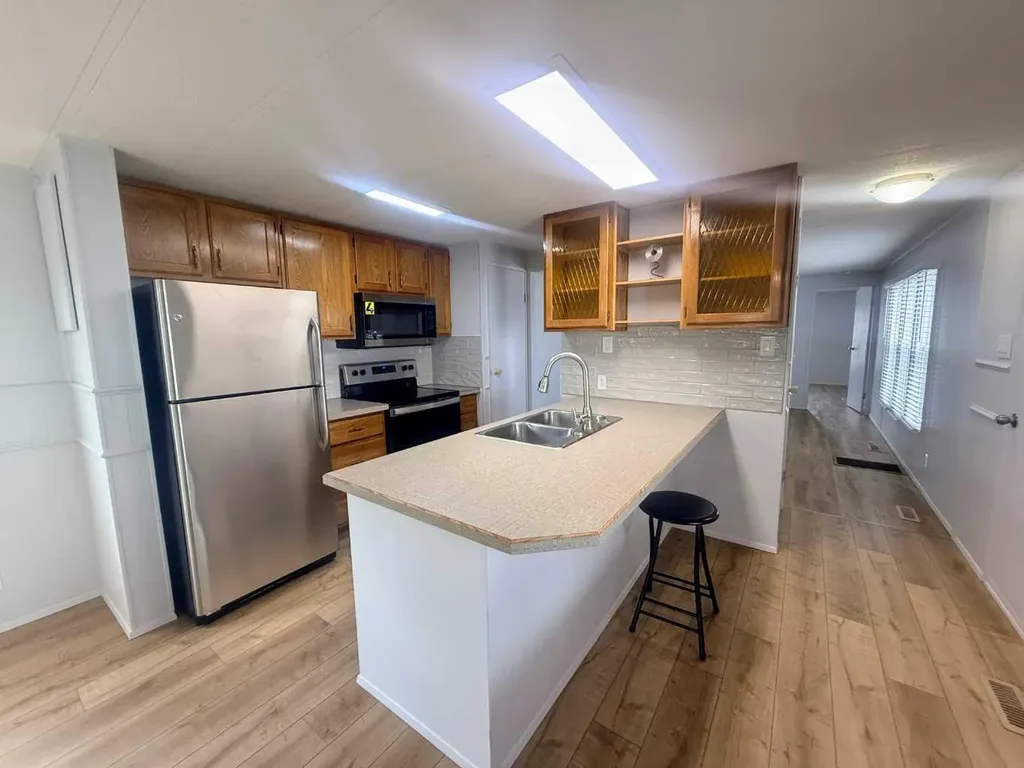 2300 13 Street N Lethbridge AB T1H 4E8