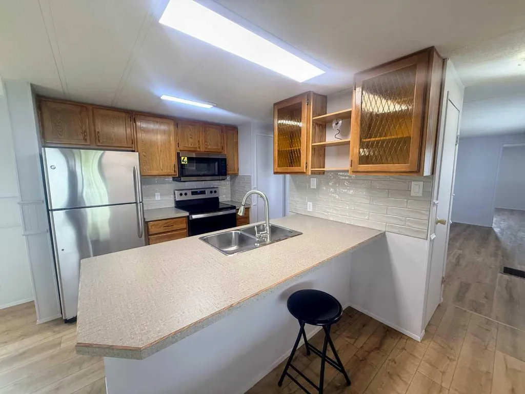 2300 13 Street N Lethbridge AB T1H 4E8