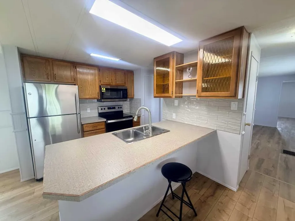 2300 13 Street N Lethbridge AB T1H 4E8