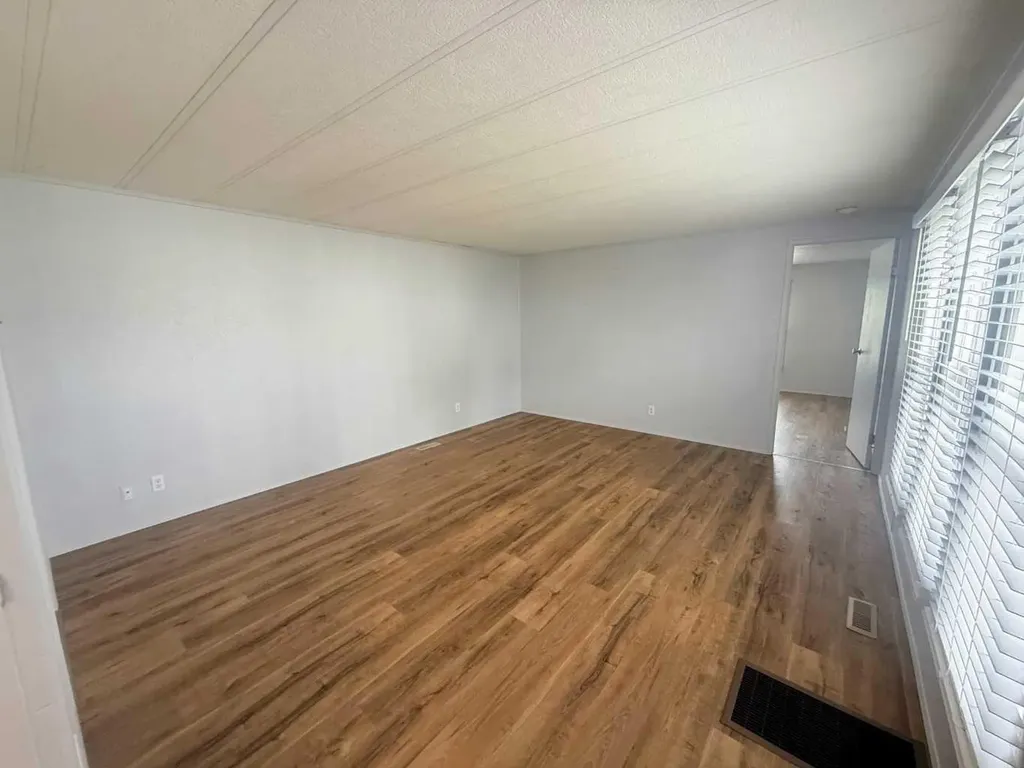 2300 13 Street N Lethbridge AB T1H 4E8