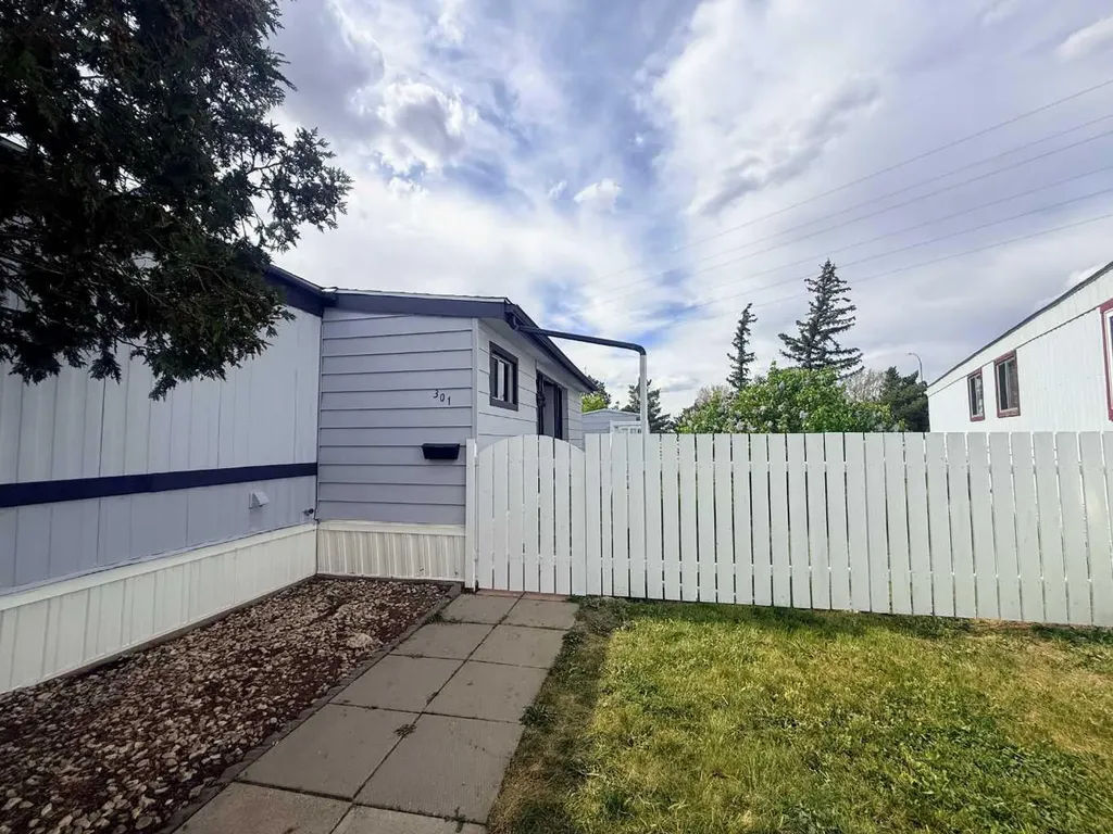 2300 13 Street N Lethbridge AB T1H 4E8