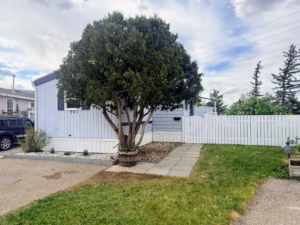 2300 13 Street N Lethbridge AB T1H 4E8
