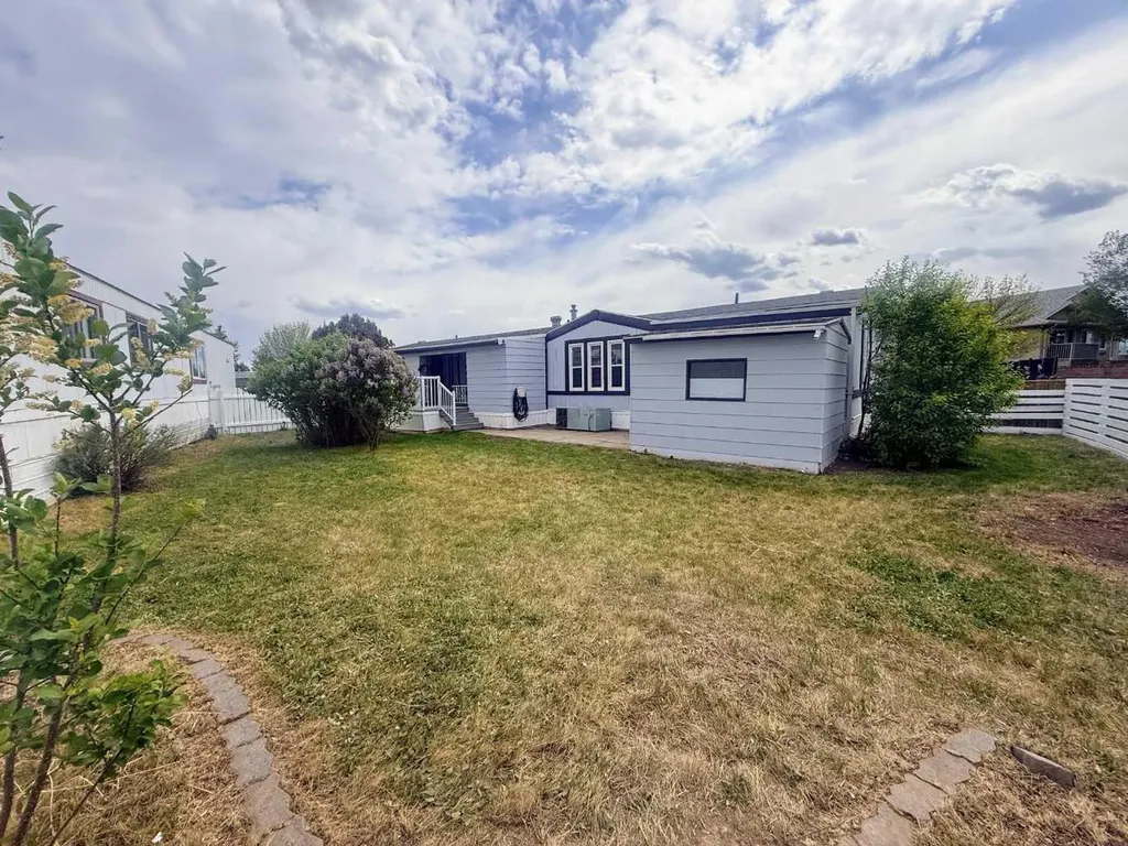 2300 13 Street N Lethbridge AB T1H 4E8