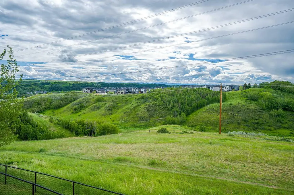 347 Tuscany Estates Rise NW Calgary AB T3L 0C8