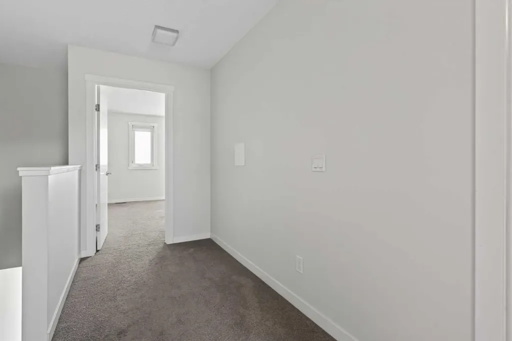218 Sherwood Square NW Calgary AB T3R 0Y2