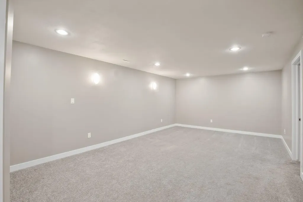39 Olsen Street Red Deer AB T4N 5B8