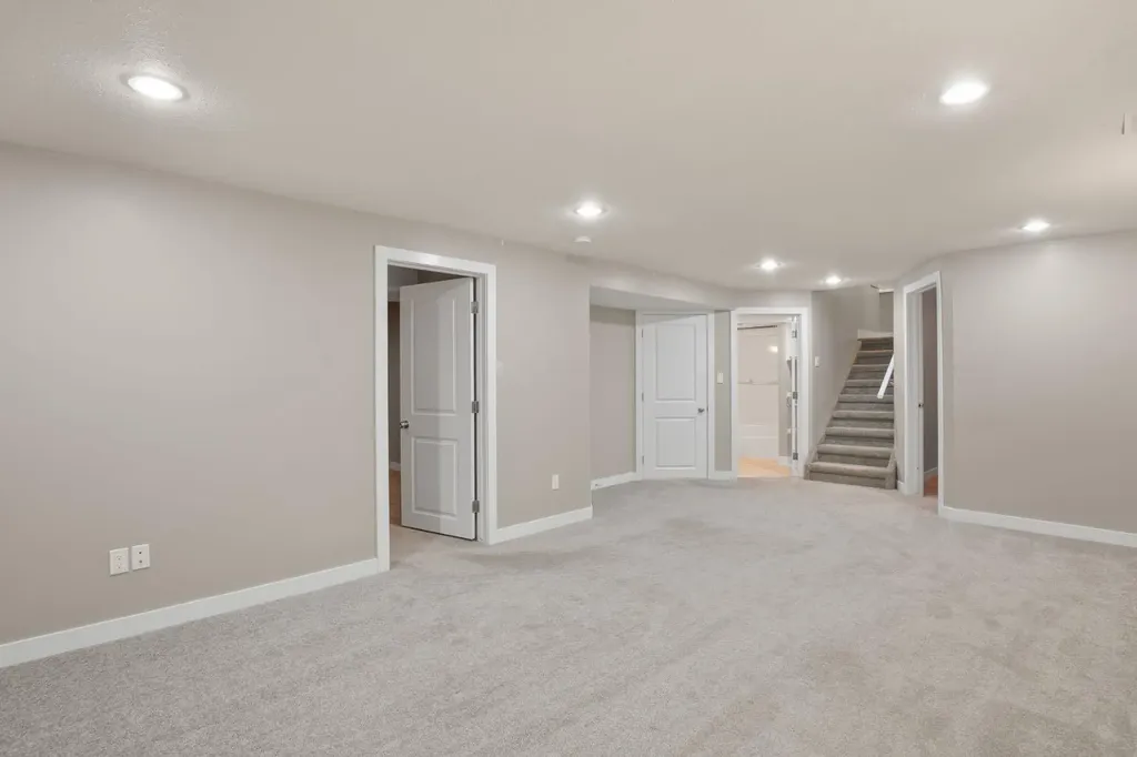 39 Olsen Street Red Deer AB T4N 5B8