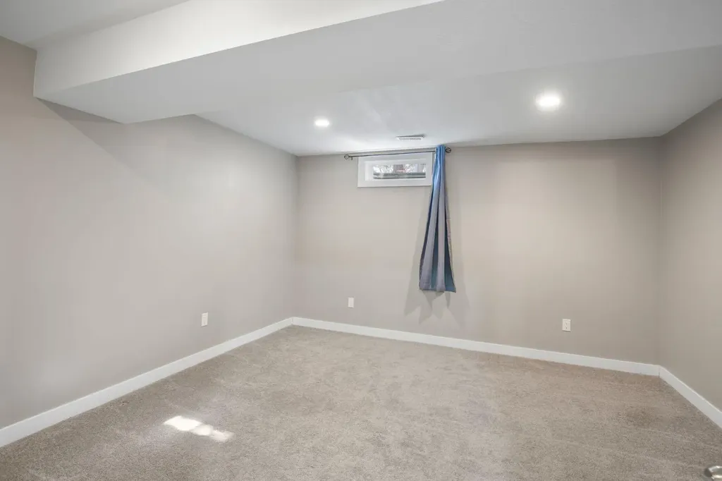 39 Olsen Street Red Deer AB T4N 5B8