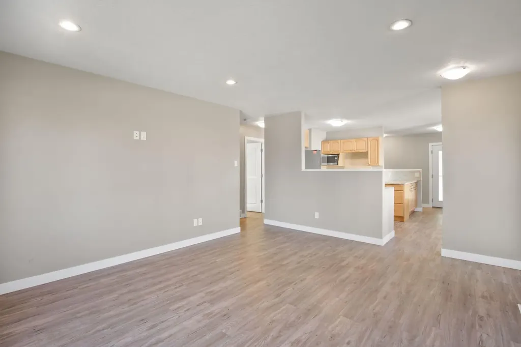 39 Olsen Street Red Deer AB T4N 5B8