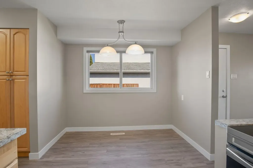 39 Olsen Street Red Deer AB T4N 5B8