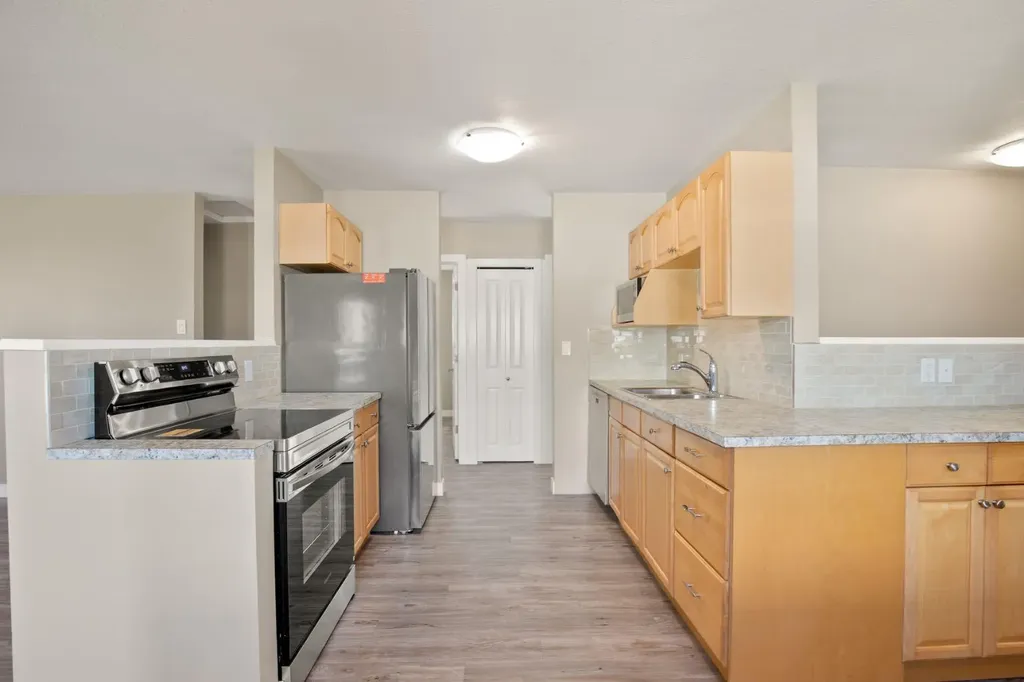 39 Olsen Street Red Deer AB T4N 5B8