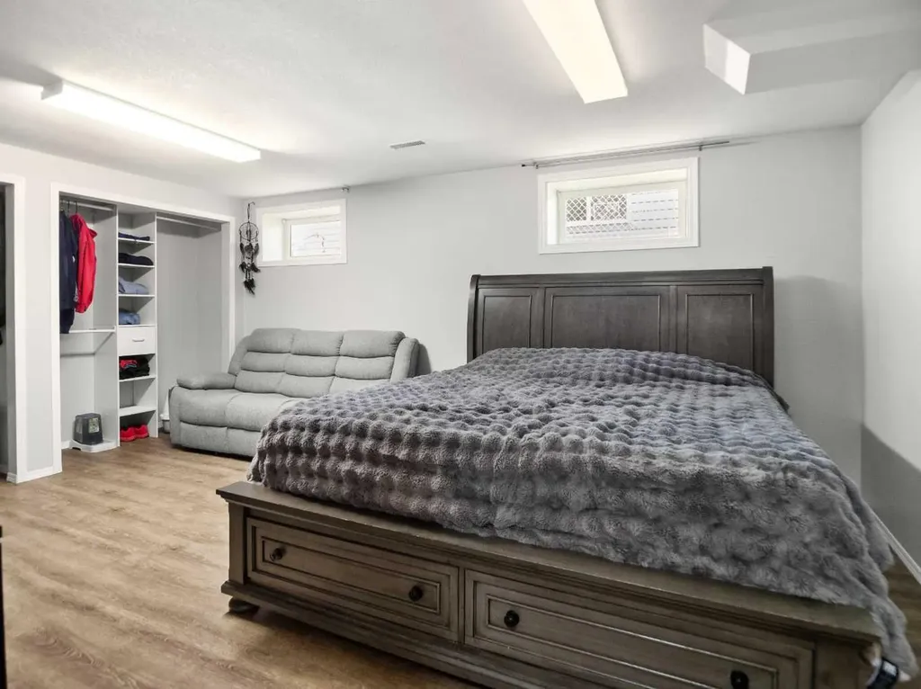 5228 41 Street Crescent Innisfail AB T4G 1W5