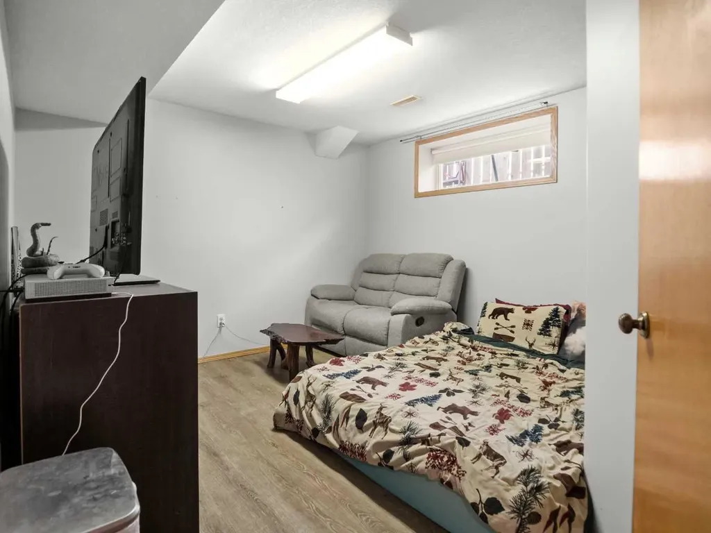 5228 41 Street Crescent Innisfail AB T4G 1W5