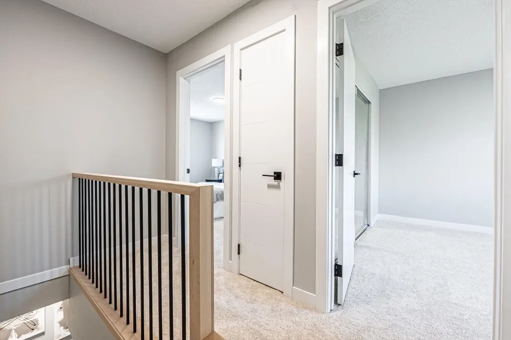 919 38 Street NE Calgary AB T2A6E1