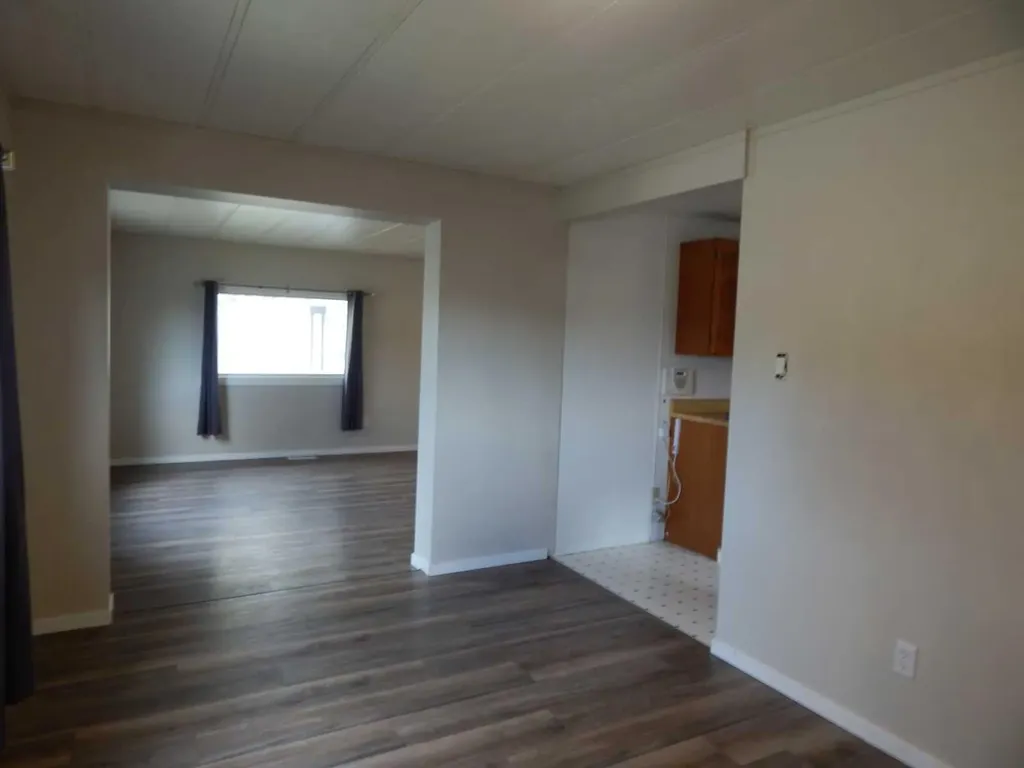 2222 21 Street Bowden AB T0M 0K0