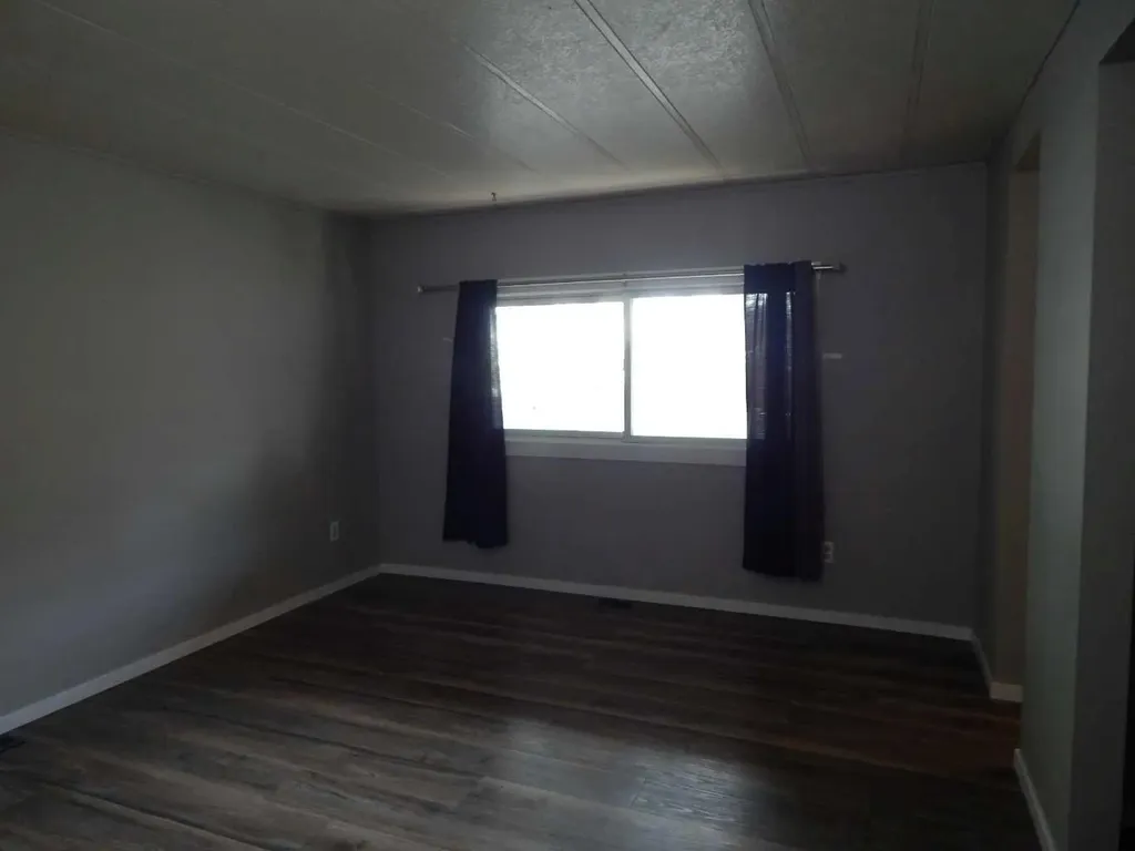 2222 21 Street Bowden AB T0M 0K0