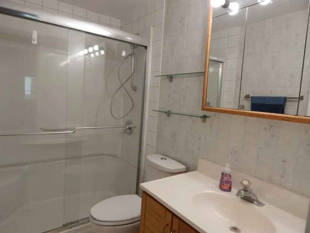 2222 21 Street Bowden AB T0M 0K0