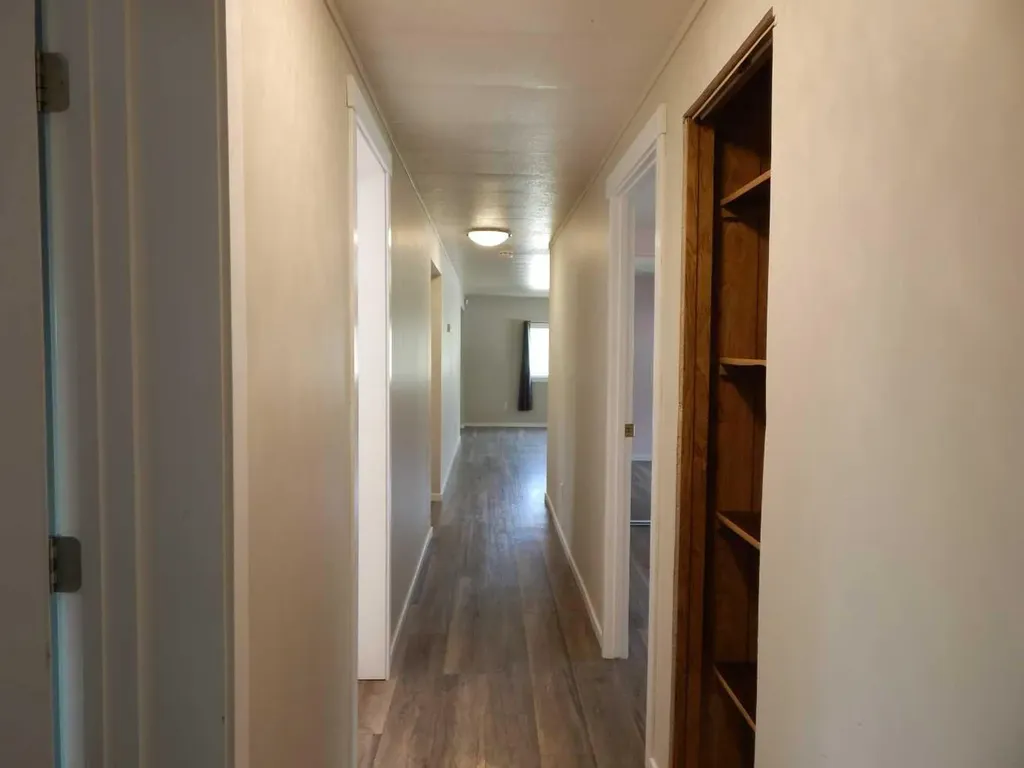 2222 21 Street Bowden AB T0M 0K0