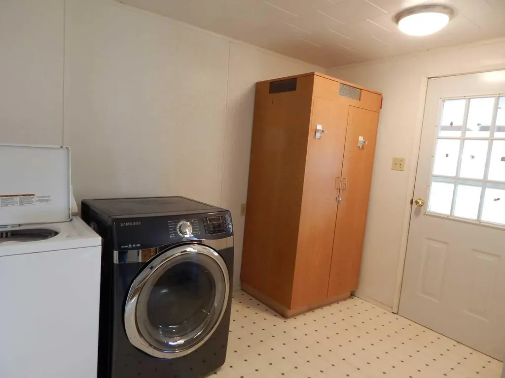 2222 21 Street Bowden AB T0M 0K0