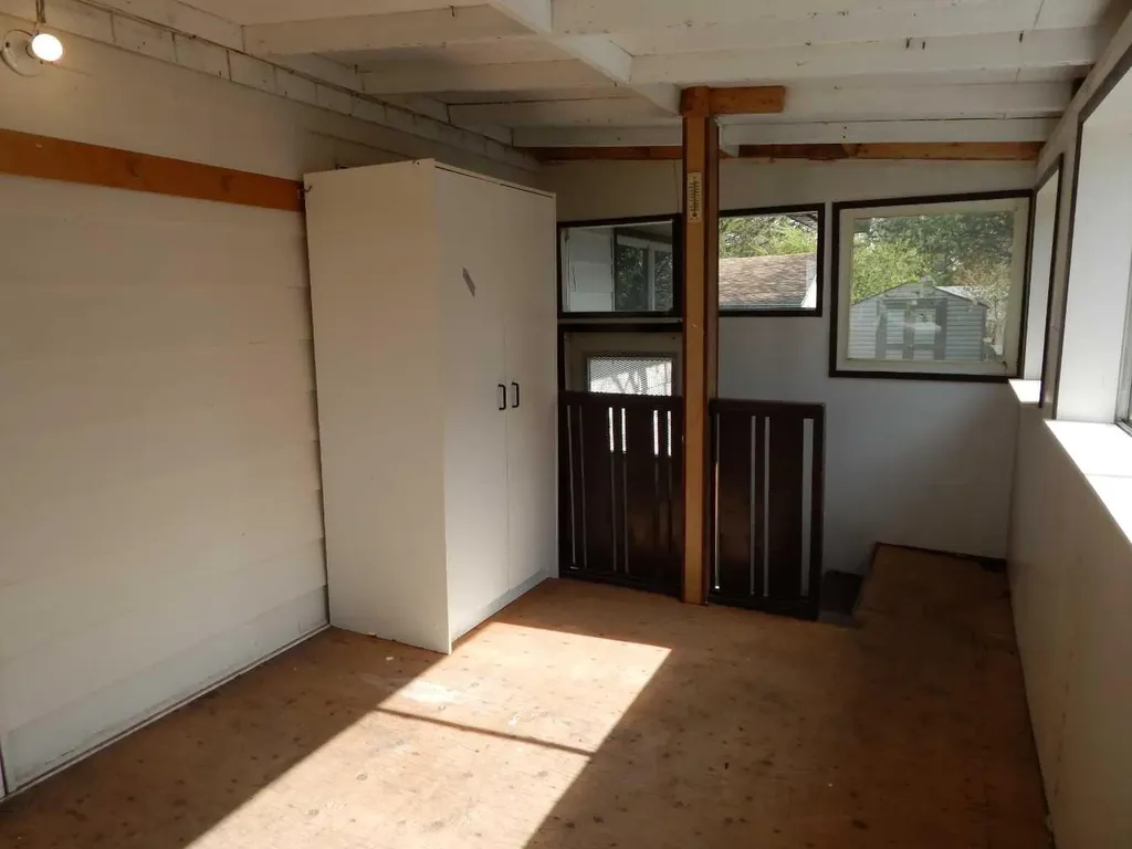 2222 21 Street Bowden AB T0M 0K0