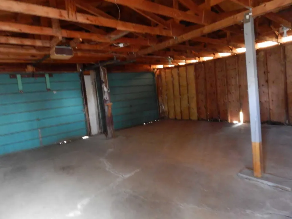 2222 21 Street Bowden AB T0M 0K0