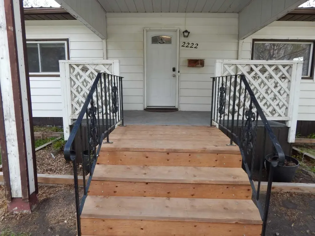 2222 21 Street Bowden AB T0M 0K0