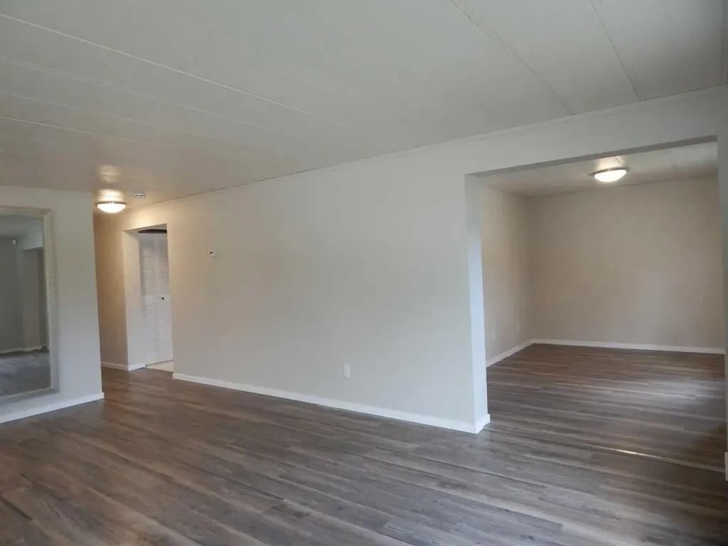 2222 21 Street Bowden AB T0M 0K0