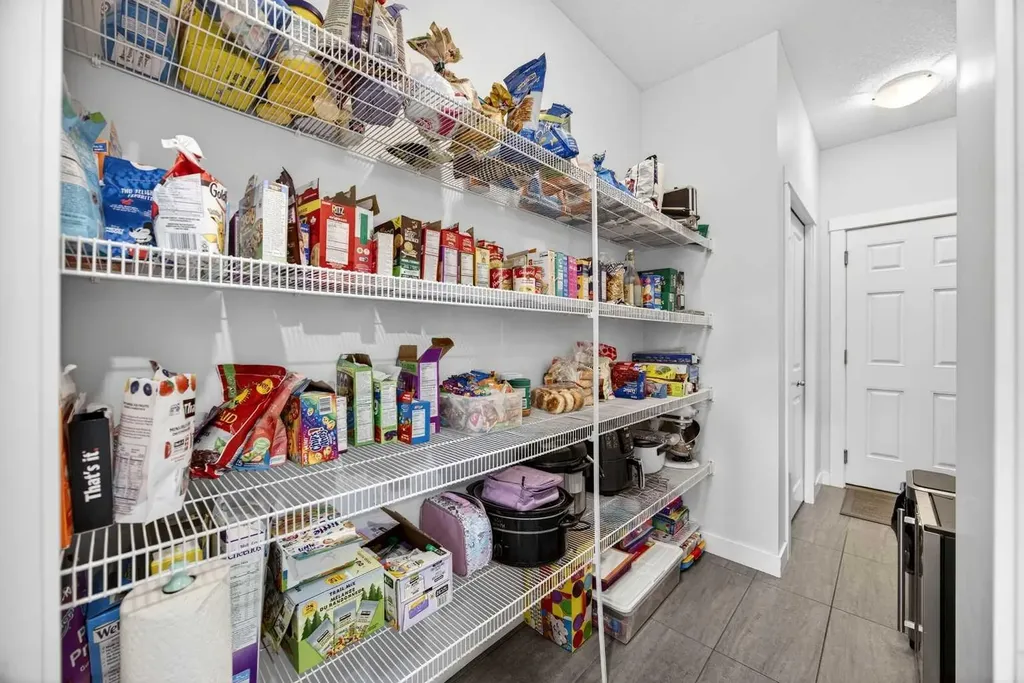 68 Nolancrest Circle NW Calgary AB T3R 0T8