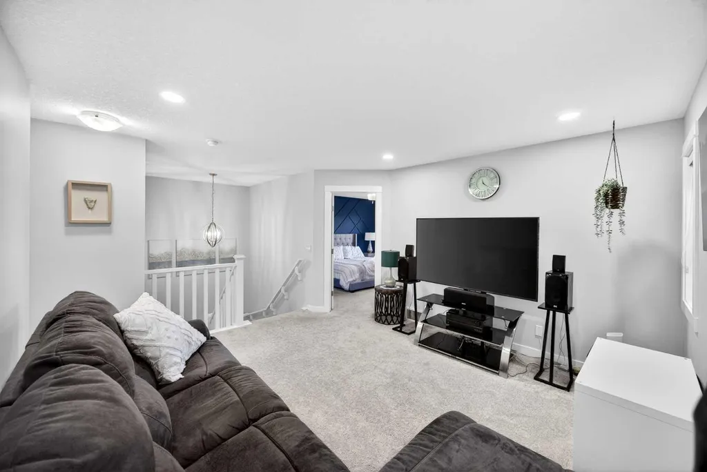 68 Nolancrest Circle NW Calgary AB T3R 0T8