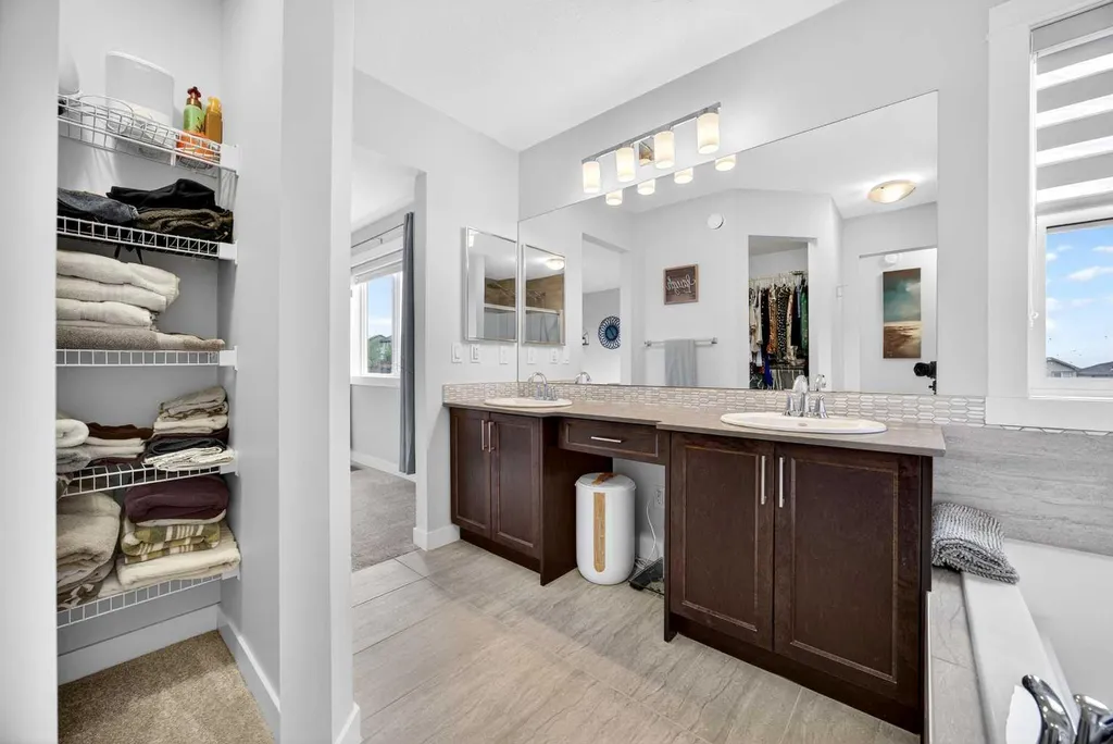 68 Nolancrest Circle NW Calgary AB T3R 0T8