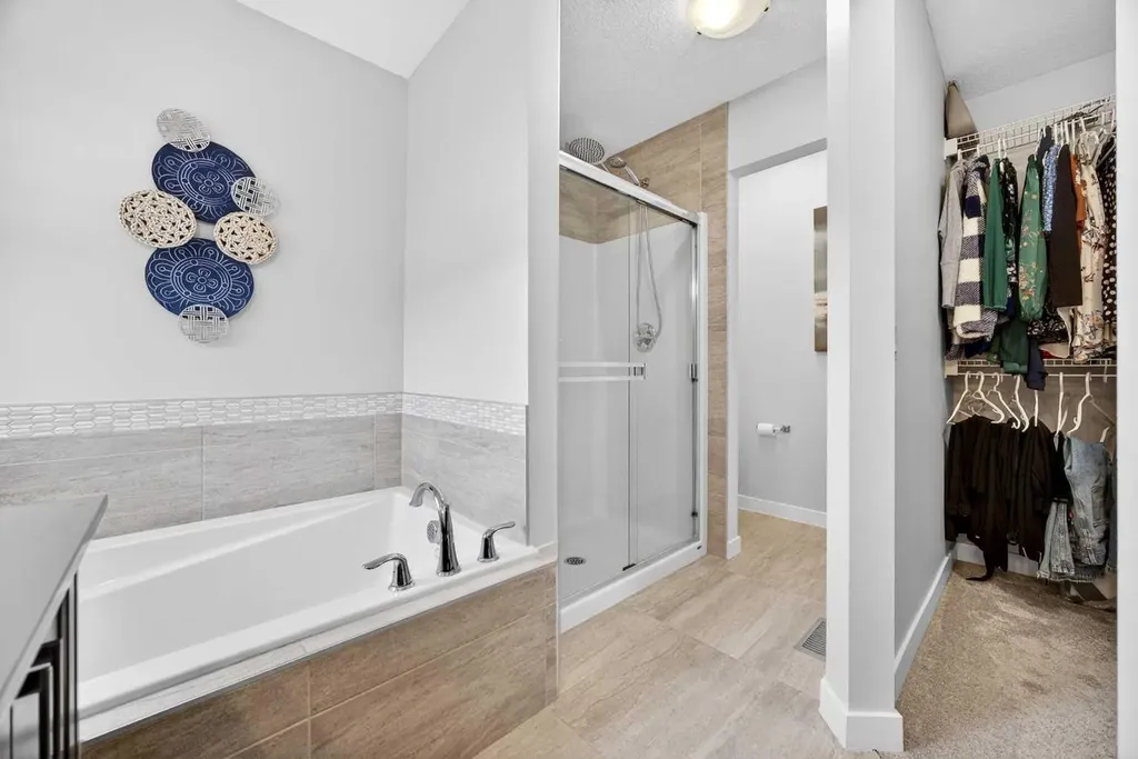 68 Nolancrest Circle NW Calgary AB T3R 0T8