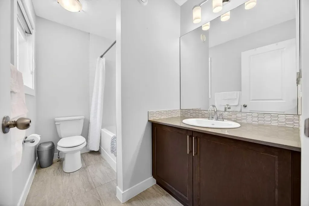 68 Nolancrest Circle NW Calgary AB T3R 0T8