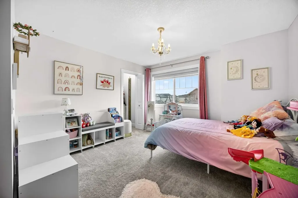 68 Nolancrest Circle NW Calgary AB T3R 0T8
