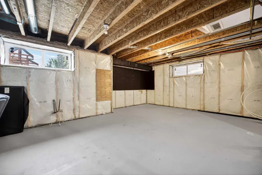 68 Nolancrest Circle NW Calgary AB T3R 0T8