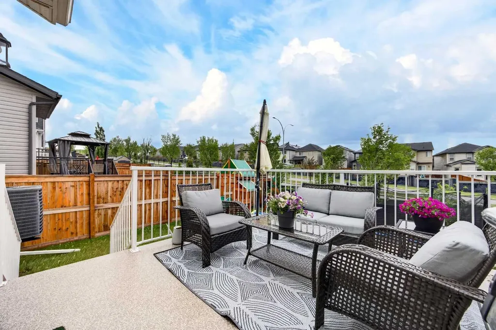 68 Nolancrest Circle NW Calgary AB T3R 0T8