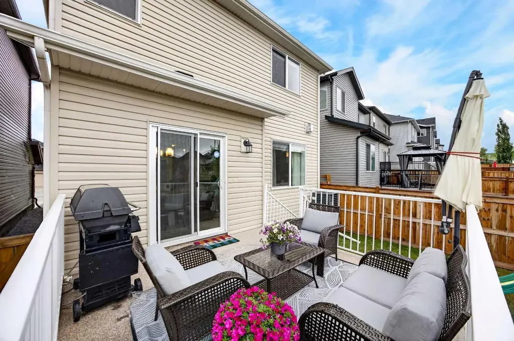 68 Nolancrest Circle NW Calgary AB T3R 0T8