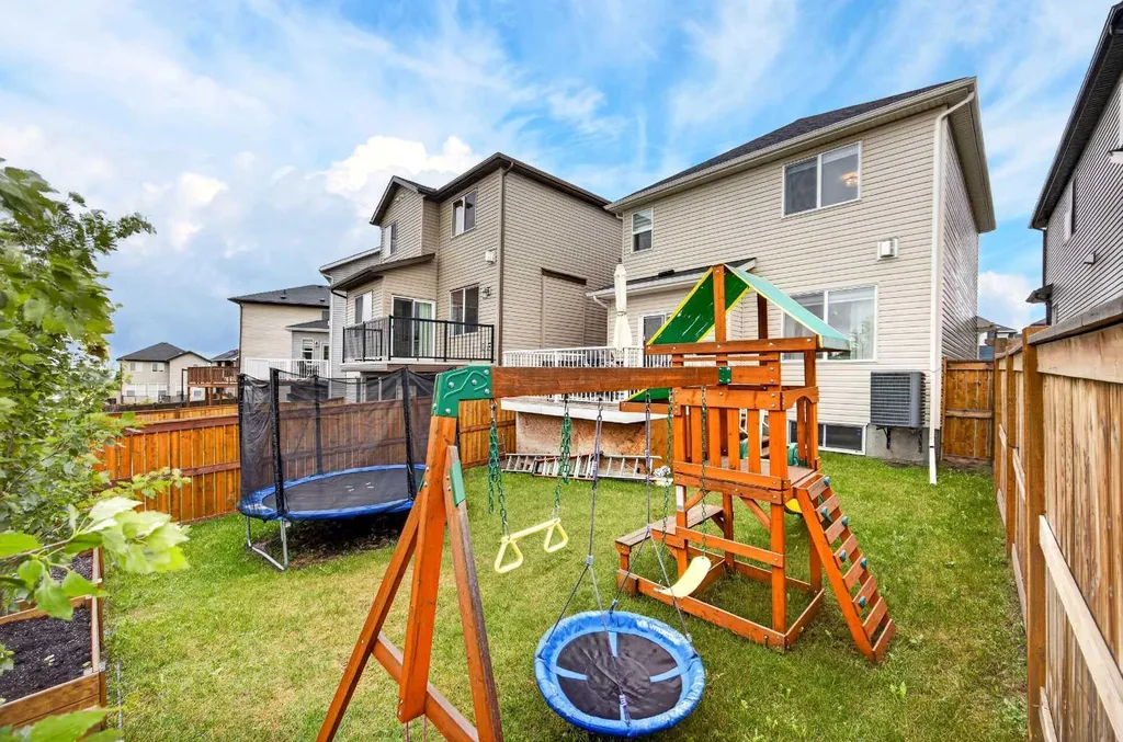 68 Nolancrest Circle NW Calgary AB T3R 0T8