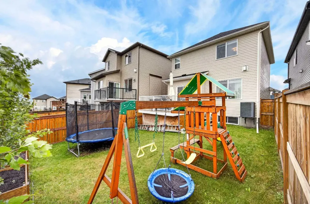 68 Nolancrest Circle NW Calgary AB T3R 0T8