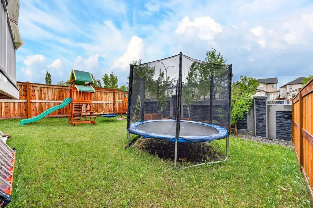 68 Nolancrest Circle NW Calgary AB T3R 0T8