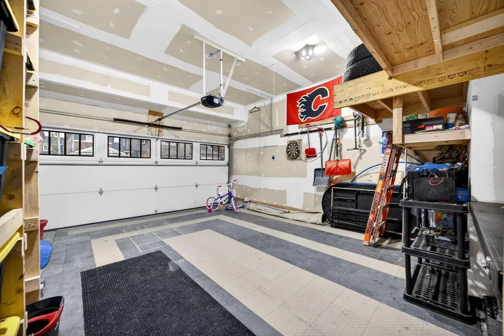 68 Nolancrest Circle NW Calgary AB T3R 0T8