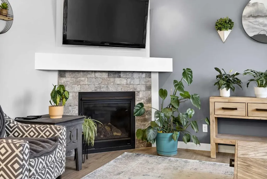 68 Nolancrest Circle NW Calgary AB T3R 0T8