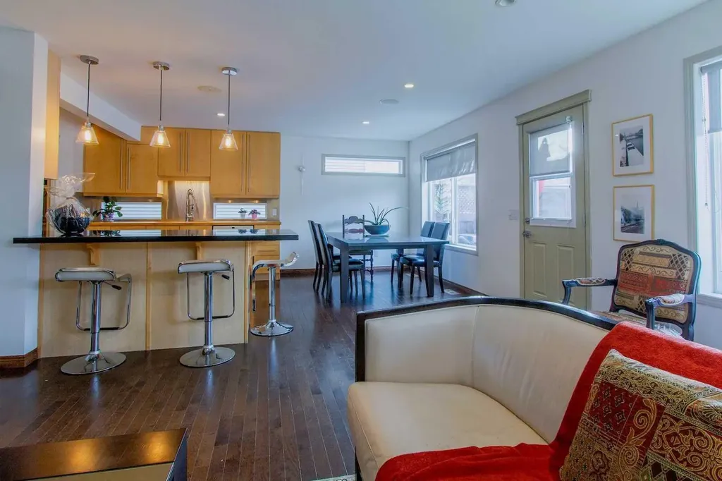 23 Cougar Ridge Link SW Calgary AB T3H 5L4