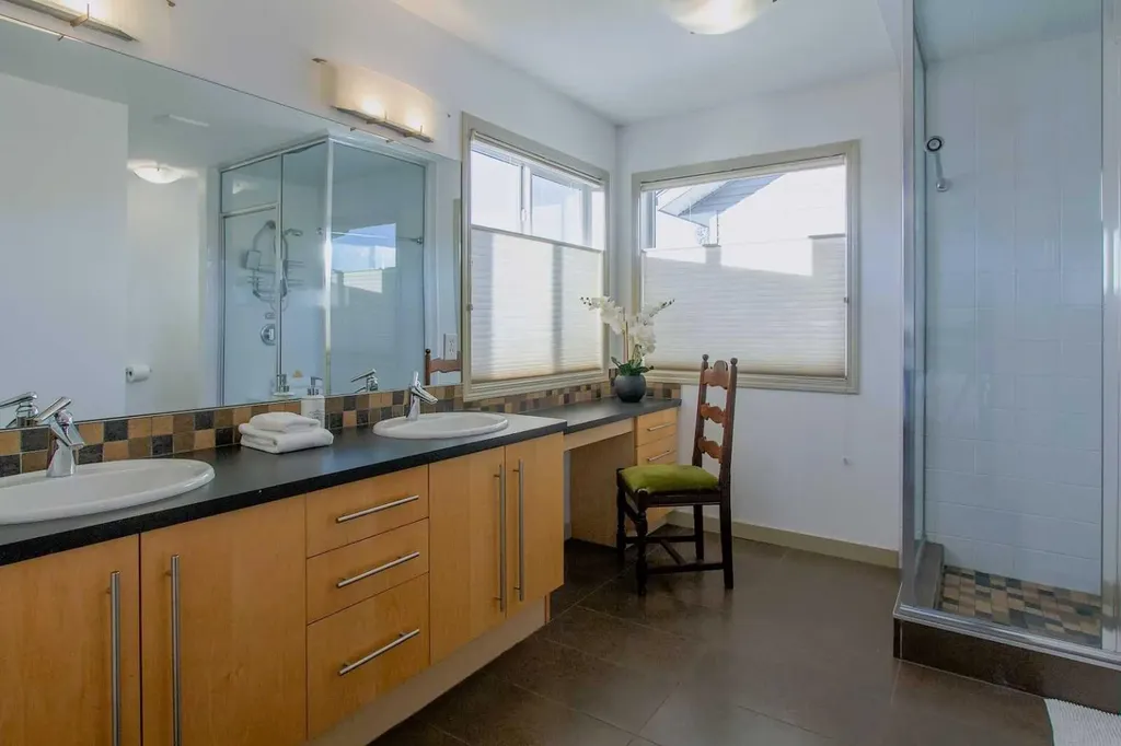 23 Cougar Ridge Link SW Calgary AB T3H 5L4