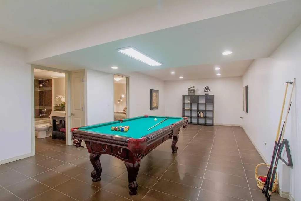 23 Cougar Ridge Link SW Calgary AB T3H 5L4