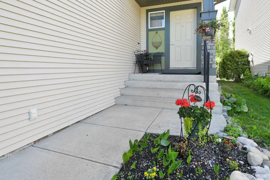 23 Cougar Ridge Link SW Calgary AB T3H 5L4