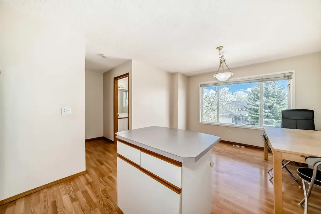 31 Harvest Oak Circle NE Calgary AB T3K 4S6