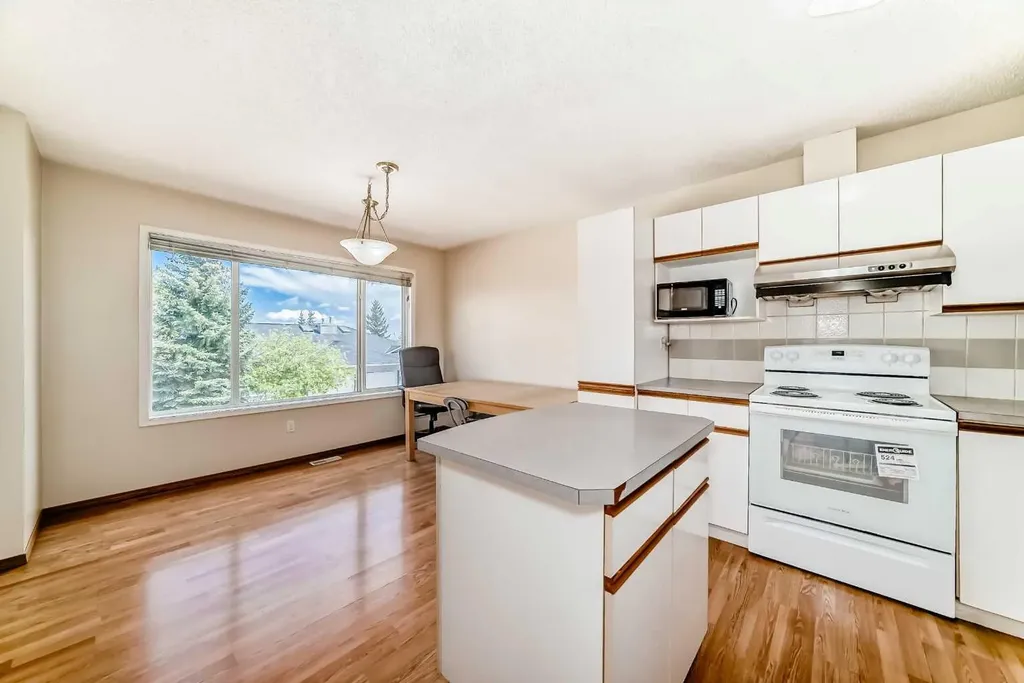 31 Harvest Oak Circle NE Calgary AB T3K 4S6