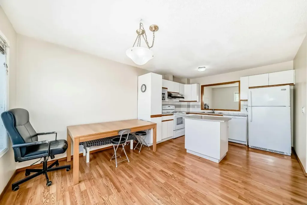 31 Harvest Oak Circle NE Calgary AB T3K 4S6